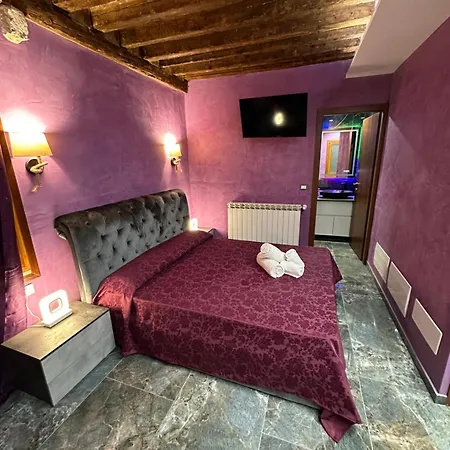 Rainbow Biennale Venedig