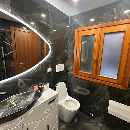 Rainbow Biennale 3* Venedig